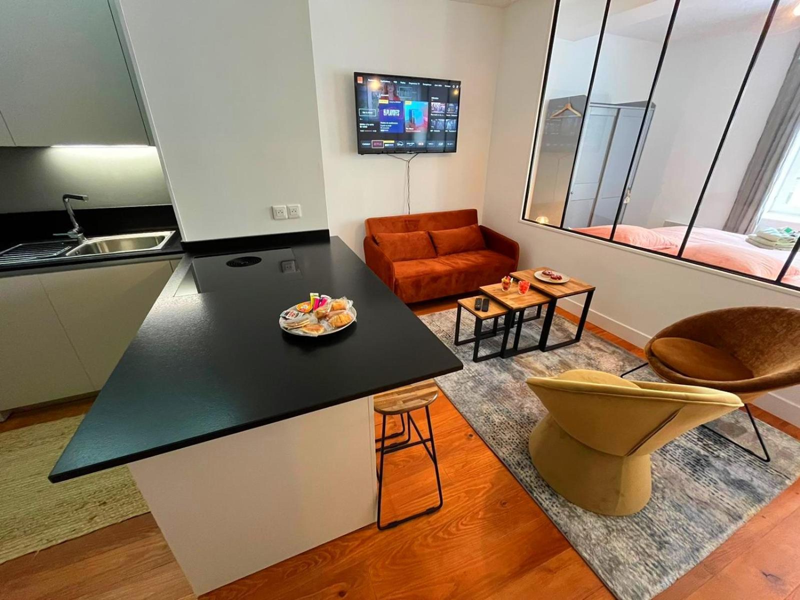 Elegant Studio En Hypercentre Dans Le Quartier Historique Anime Avec Parking Gratuit Caen Exteriér fotografie